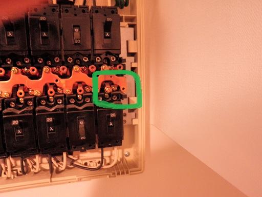 名古屋　エアコンコンセント電圧切替工事画像
