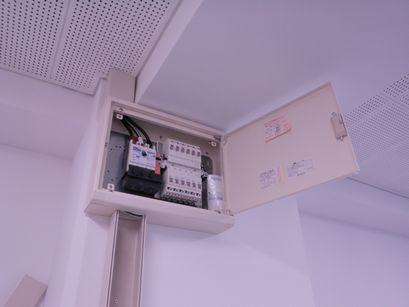 名古屋　事務所OAフロアコンセント配線電気工事画像