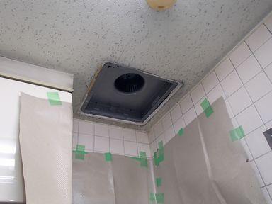 名古屋　湯沸かし室換気扇取替え交換工事画像