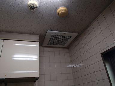 名古屋　湯沸かし室換気扇取替え交換工事画像