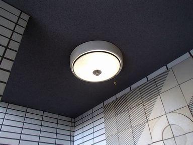 名古屋　マンションアパート共用階段灯蛍光管取替え交換工事画像