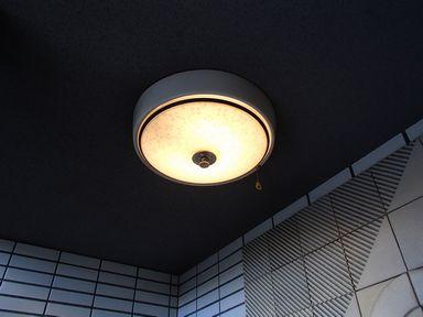 名古屋　マンションアパート共用階段灯蛍光管取替え交換工事画像