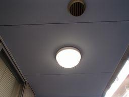 愛知県名古屋市 マンション共用廊下灯LED照明器具取替え交換工事画像
