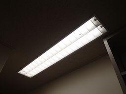 愛知県名古屋市 店舗内天井埋込型照明器具取替え交換工事画像