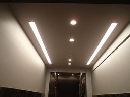 愛知県名古屋市 マンション共用部エントランスLED照明器具取付け取替え交換工事画像