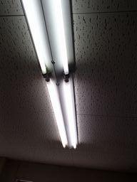 愛知県名古屋市 事務所照明器具取替え交換移設工事画像