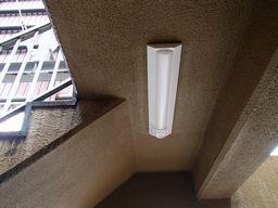 愛知県名古屋市 マンション共用階段部LED非常用兼用照明器具取替え交換工事画像