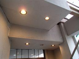 愛知県名古屋市 マンション共用エントランスLEDダウンライト照明器具取替え交換工事画像