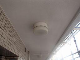 愛知県名古屋市 現場応援 マンションアパート共用廊下 LED照明器具取替え交換工事画像