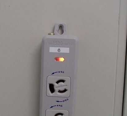 愛知県名古屋市 テナントビル事務所OAフロアコンセントタップ電気配線取付け設置工事画像