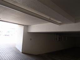 愛知県名古屋市 マンション 地下駐車場 水中ポンプ用電源ブレーカー移設配管工事画像