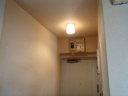 愛知県名古屋市 マンションアパート 玄関 LEDシーリングライト照明器具取替え交換工事画像
