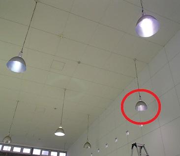 愛知県名古屋市 自動車整備工場 倉庫 水銀灯ランプ球替え交換工事画像