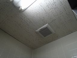 愛知県名古屋市 テナント事務所ビル トイレ換気扇取替え交換工事画像