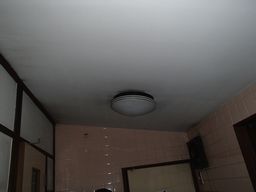 愛知県名古屋市 飲食店 トイレ用防雨防湿型LEDシーリングライト照明器具取替え交換工事画像