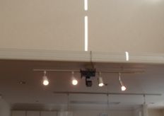 愛知県名古屋市 戸建て住宅 リビングダイニング シャンデリア ライティングレール取付設置増設電気工事画像