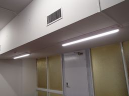 愛知県名古屋市 テナント事務所ビル 貸室 原状回復 照明配線器具スイッチコンセント取替え取付け配線電気工事画像