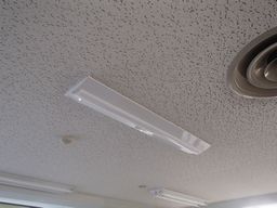 愛知県名古屋市 テナント事務所ビル 貸テナント 直付け型LEDベースライト照明器具取替え交換工事画像