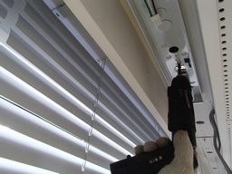 愛知県名古屋市 テナント事務所ビル 貸テナント トラフ型LEDベースライト照明器具取替え交換工事画像