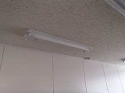 愛知県名古屋市 テナント事務所ビル 貸テナント 逆富士型LEDベースライト照明器具取替え交換工事画像