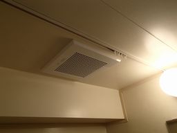 愛知県名古屋市 ワンルームマンション 浴室天井埋込型換気扇取替え交換工事画像